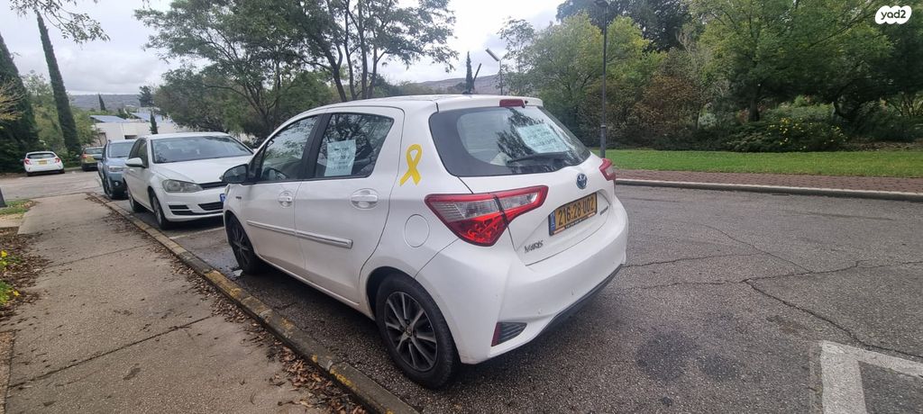 טויוטה יאריס