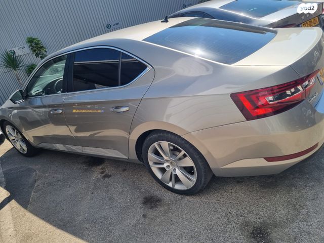 מודעת רכב סקודה סופרב