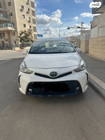 טויוטה פריוס פלוס