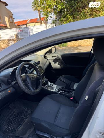 מודעת רכב מאזדה 3