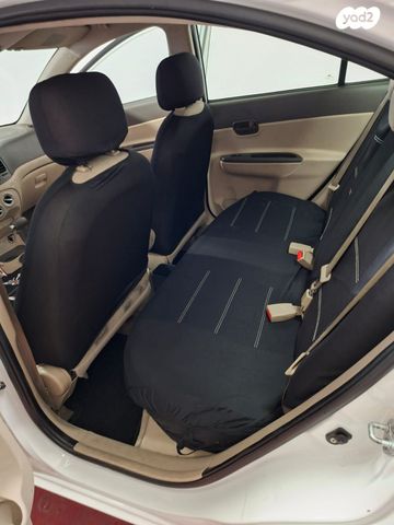 יונדאי אקסנט i25