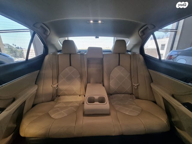 טויוטה קאמרי