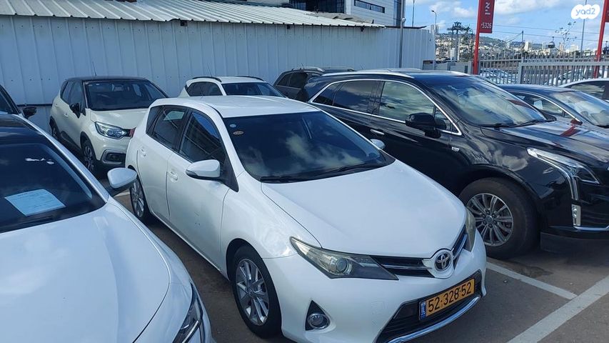 מודעת רכב טויוטה אוריס