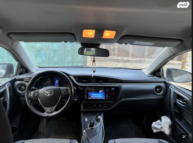 טויוטה אוריס