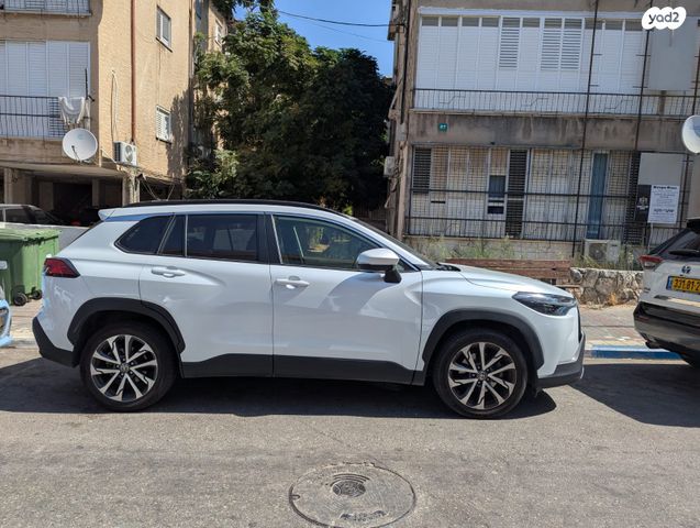 טויוטה קורולה קרוס