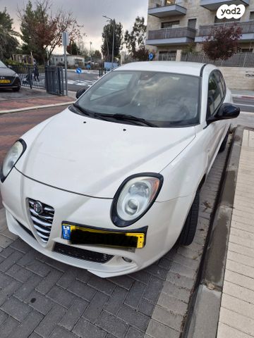 אלפא רומיאו מיטו