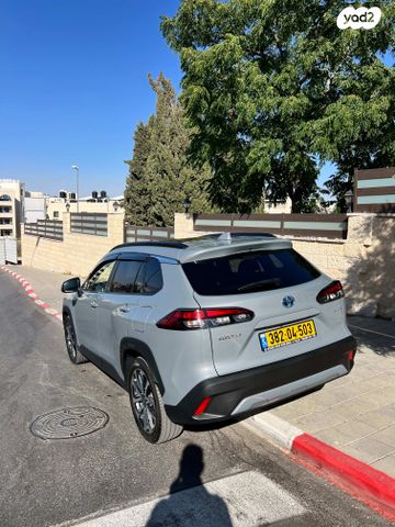 מודעת רכב טויוטה קורולה קרוס