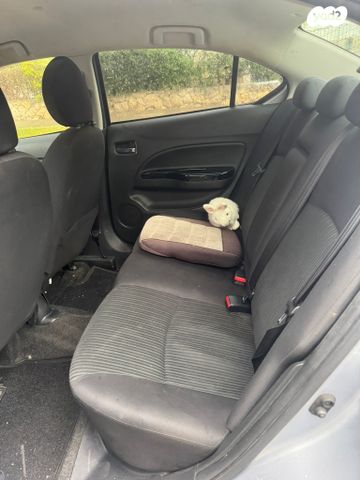 מיצובישי אטראז'