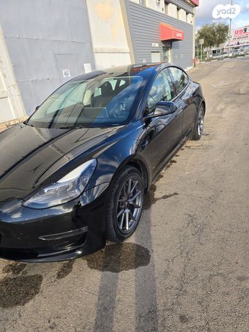 טסלה מודל 3
