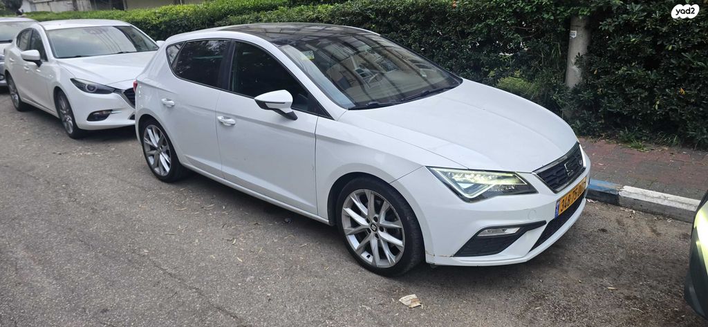 מודעת רכב סיאט לאון