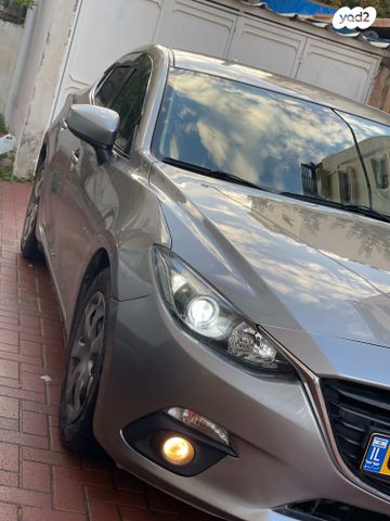 מודעת רכב מאזדה 3