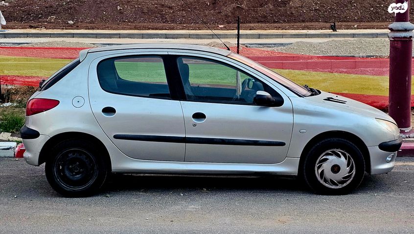 מודעת רכב פיג'ו 206