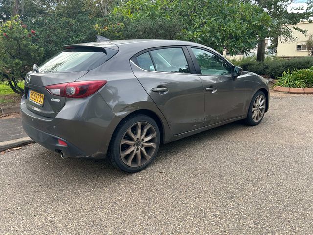 מאזדה 3