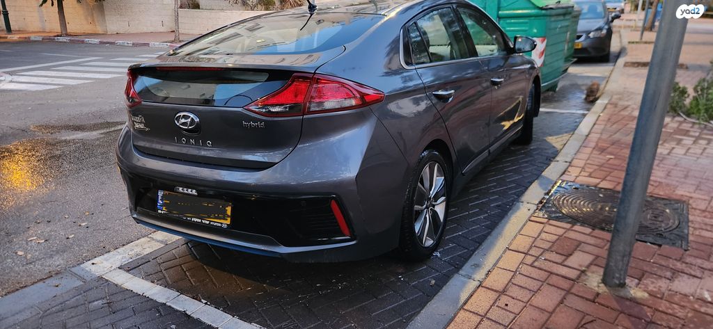 יונדאי איוניק