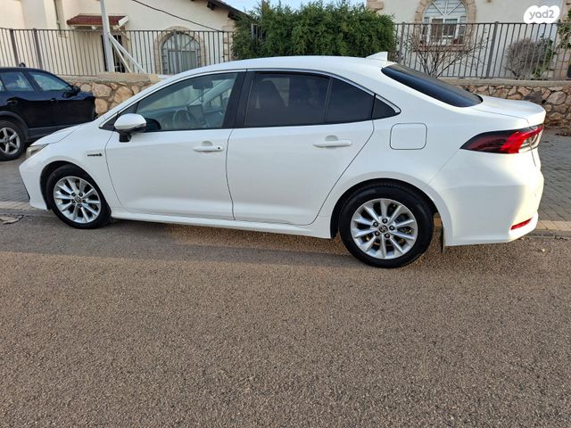 טויוטה קורולה