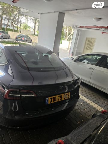 מודעת רכב טסלה מודל 3