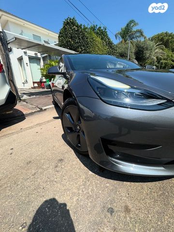 טסלה מודל 3
