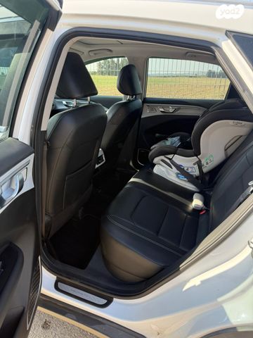 ג׳ילי Geometry C