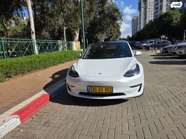 טסלה מודל 3
