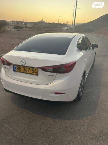 מאזדה 3