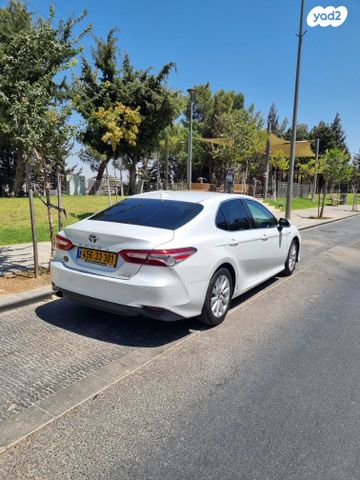 טויוטה קאמרי