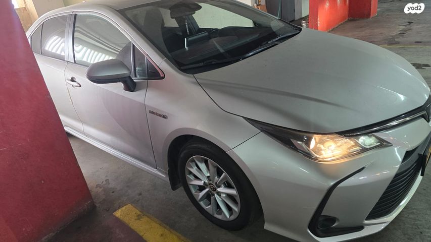 טויוטה קורולה