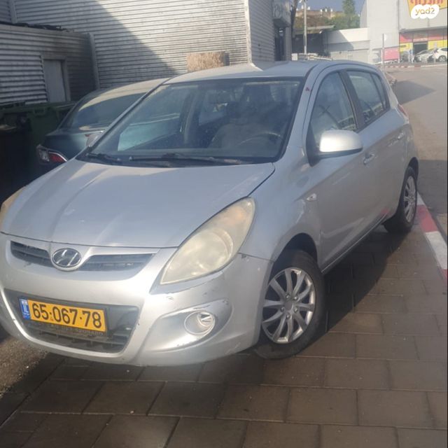 מודעת רכב יונדאי i20
