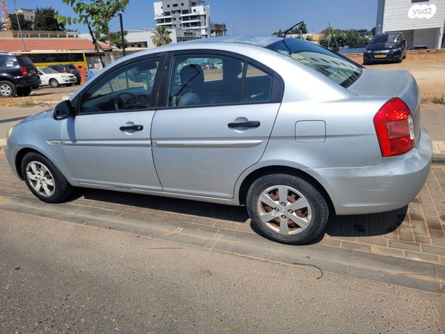 יונדאי אקסנט i25