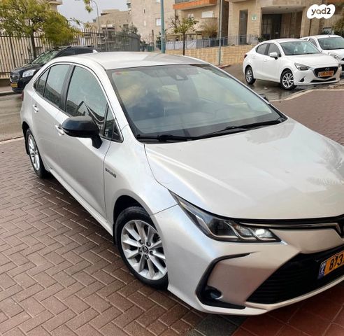 מודעת רכב טויוטה קורולה