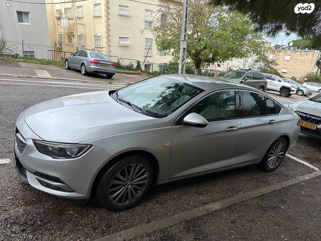 אופל אינסיגניה