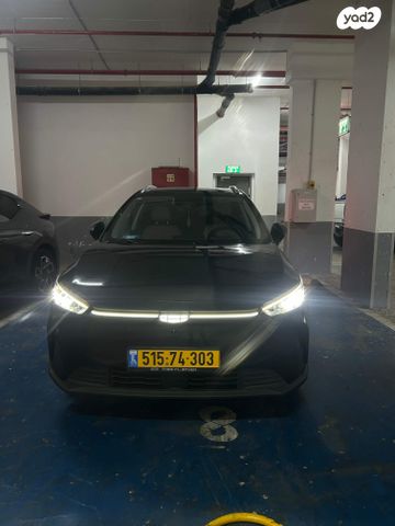 מודעת רכב ג׳ילי Geometry C