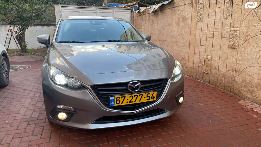 מאזדה 3