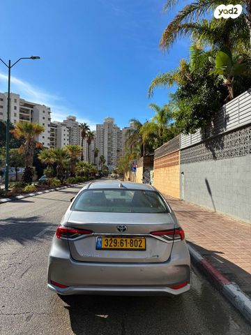 טויוטה קורולה
