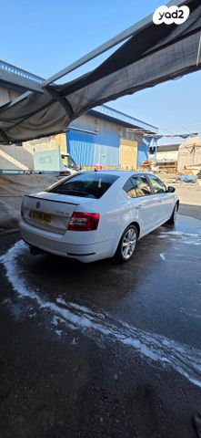 סקודה אוקטביה