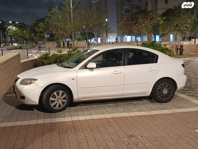 מודעת רכב מאזדה 3