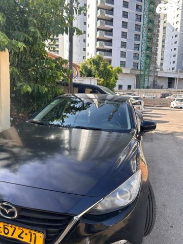 מודעת רכב מאזדה 3