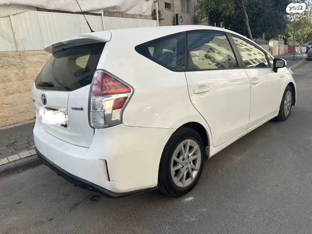 טויוטה פריוס פלוס