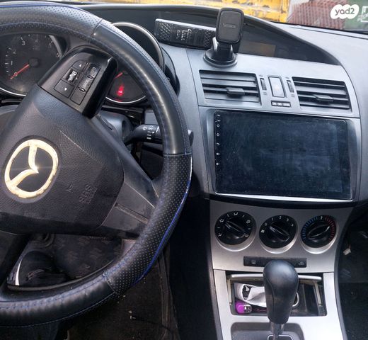 מודעת רכב מאזדה 3