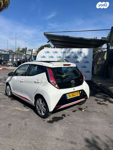 טויוטה אייגו