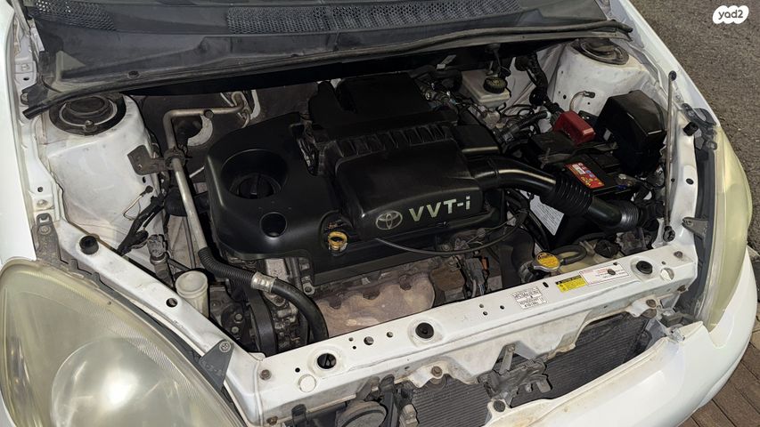 טויוטה יאריס