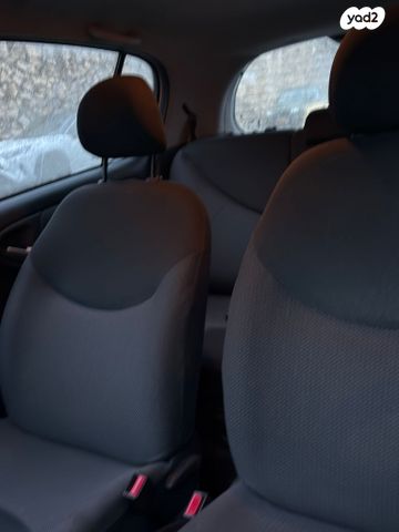 טויוטה יאריס