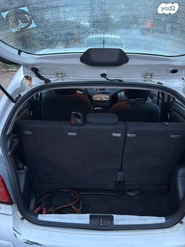 טויוטה יאריס