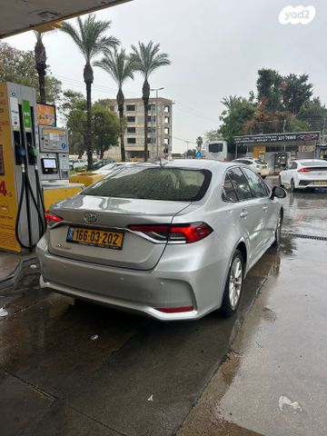 טויוטה קורולה