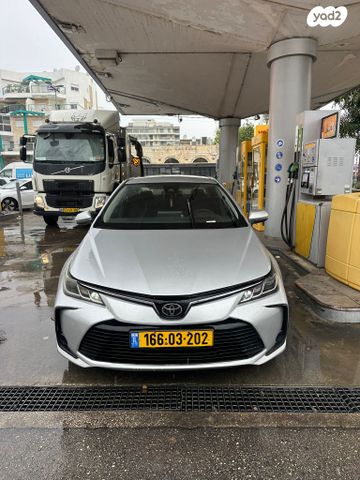 טויוטה קורולה