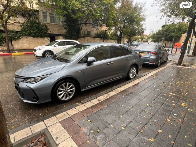 טויוטה קורולה