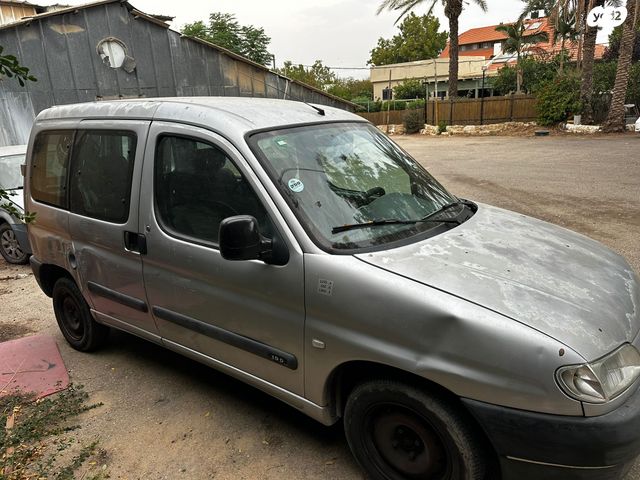 מודעת רכב סיטרואן ברלינגו