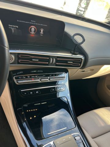 מרצדס-בנץ EQC