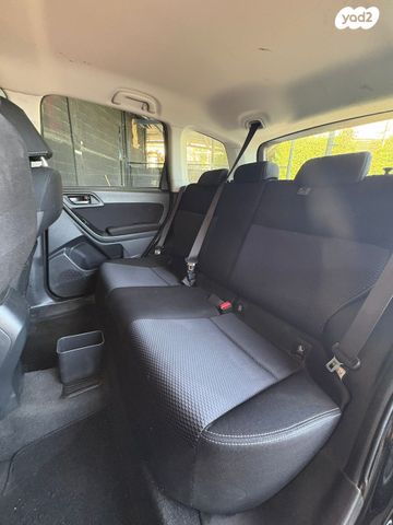 סובארו פורסטר