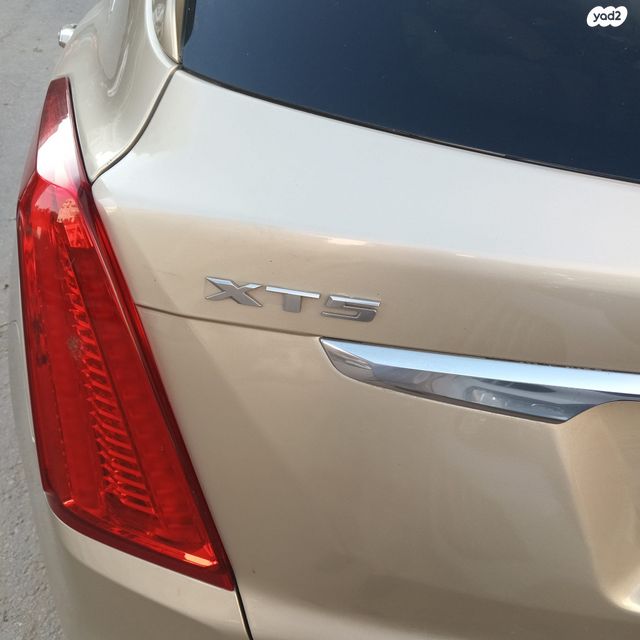מודעת רכב קאדילק XT5
