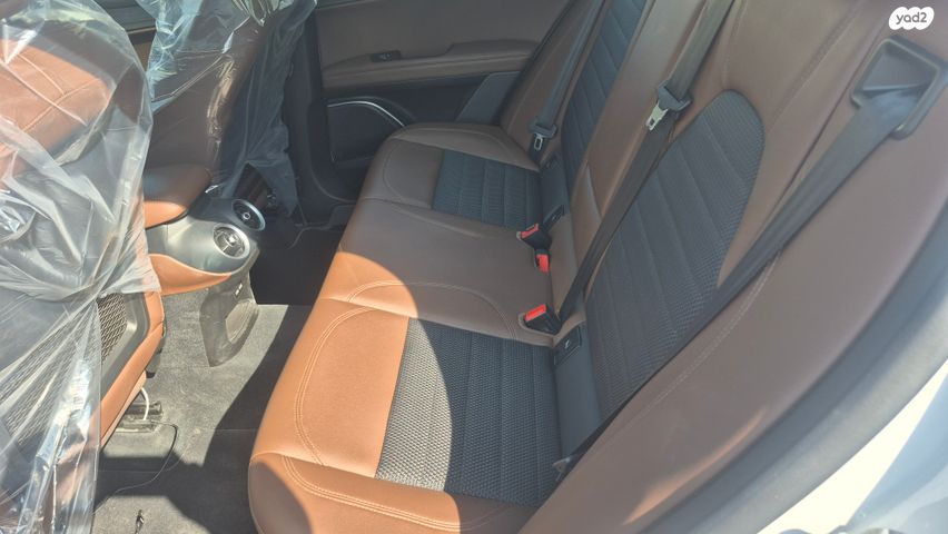 אלפא רומיאו סטלביו